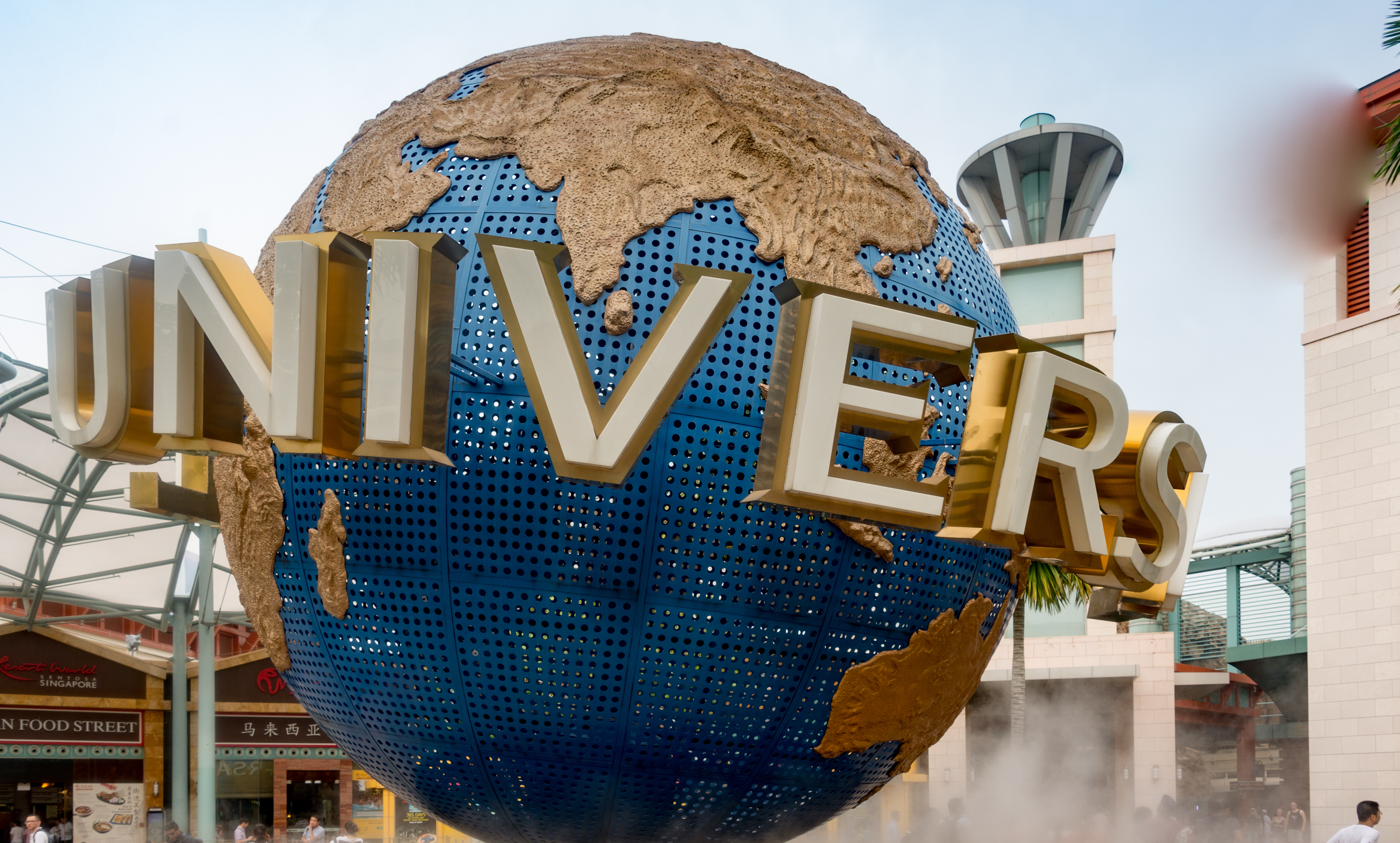 universal studios singapore globe