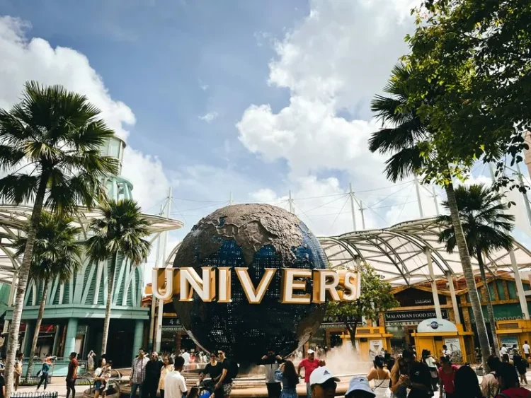 Universal Studios Singapore entrance