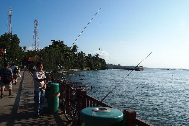 Hiking Trails Singapore Pulau Ubin Fishing