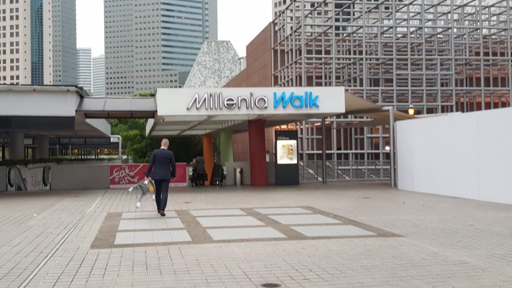 Bridge between Millenia Walk and Marina Square