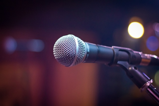 mic-pixabay stand up comedy singapore