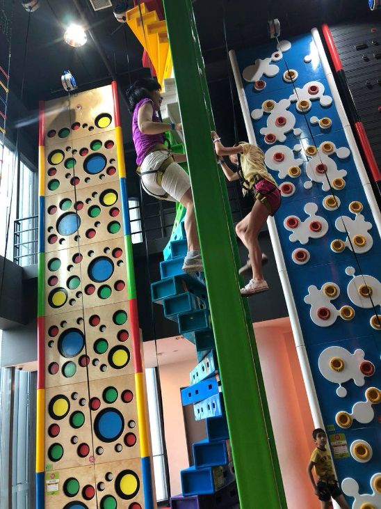 clip 'n climb indoor playground singapore
