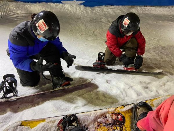 christmas gift experience singapore activity sportquest lessons snow city snowboard