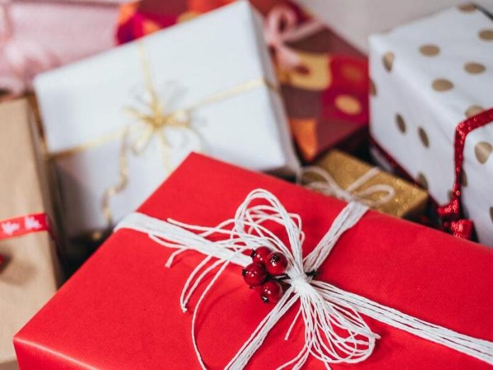 christmas gift wrapping idea singapore