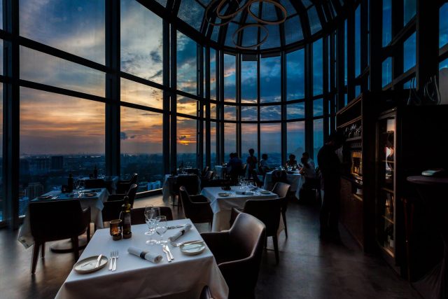 best rooftop restaurants singapore salt grill & sky bar evening sky