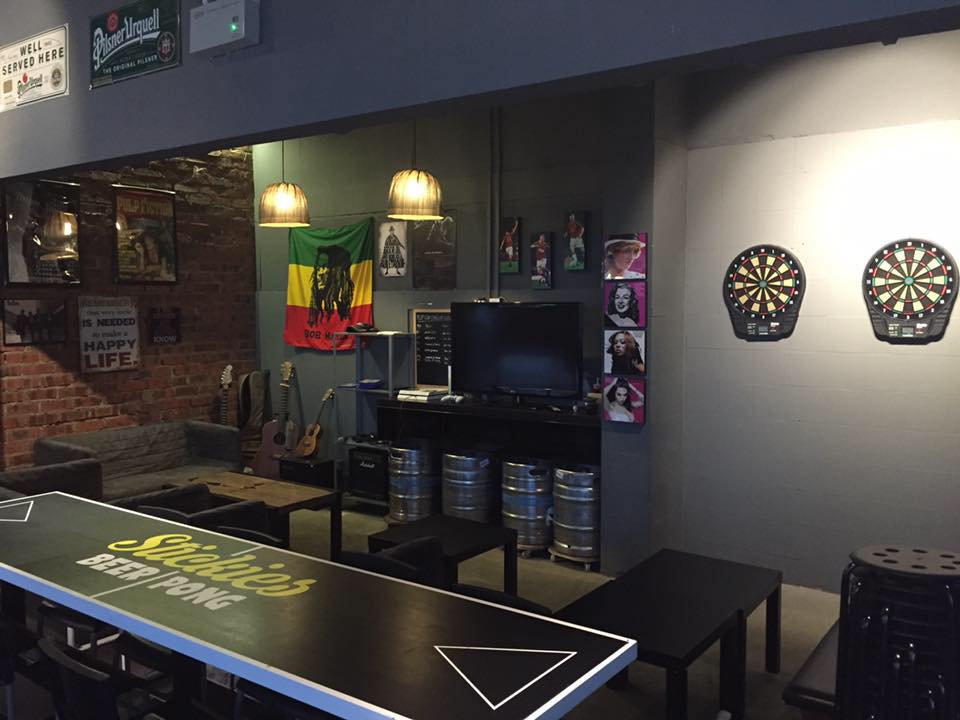 stickies best bars with games in Singapore