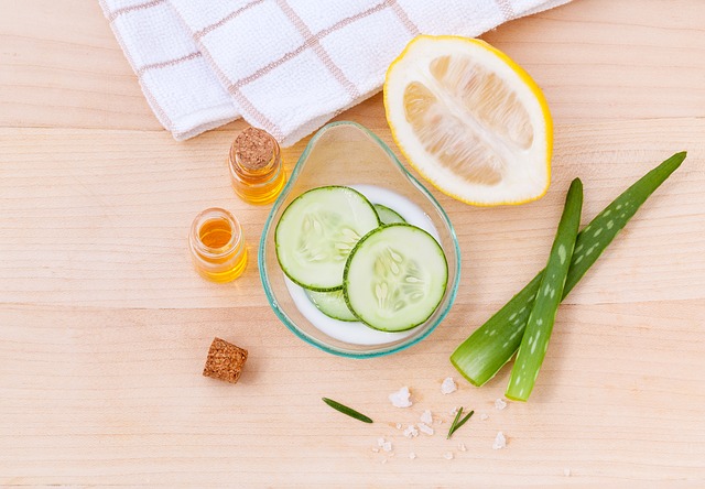 diy toner natural ingredients lemon cucumber honey aloe vera