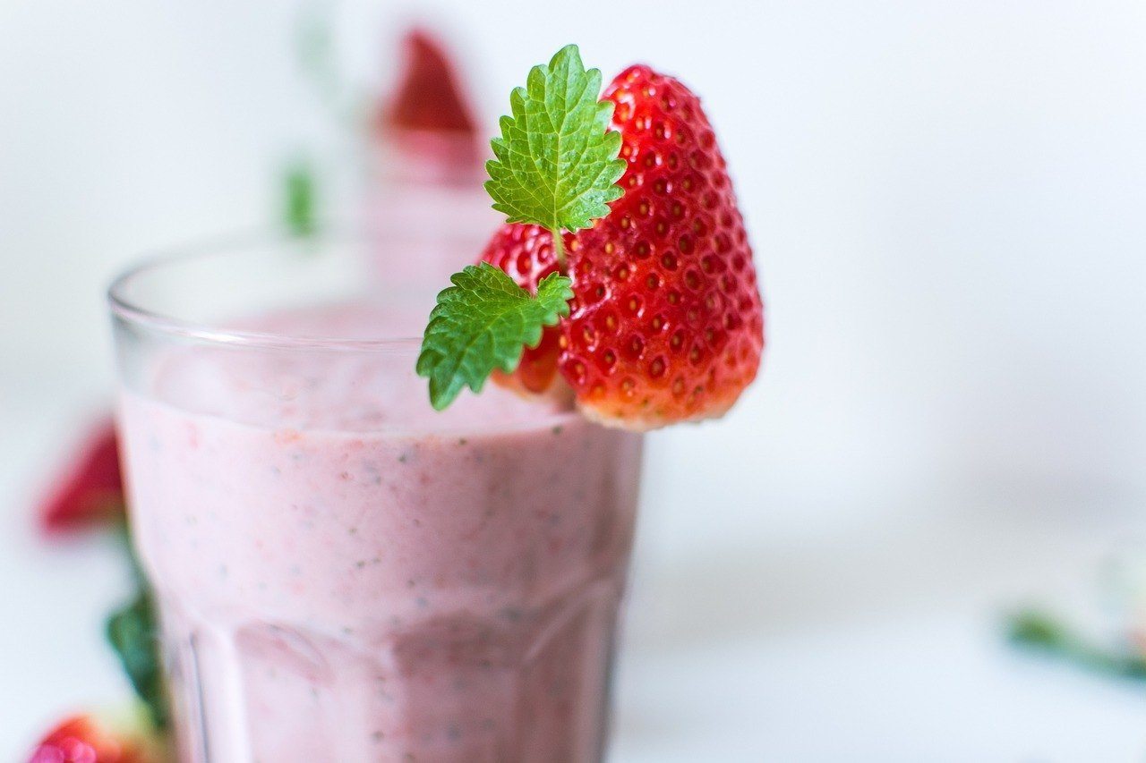strawberry smoothie best blender for smoothies