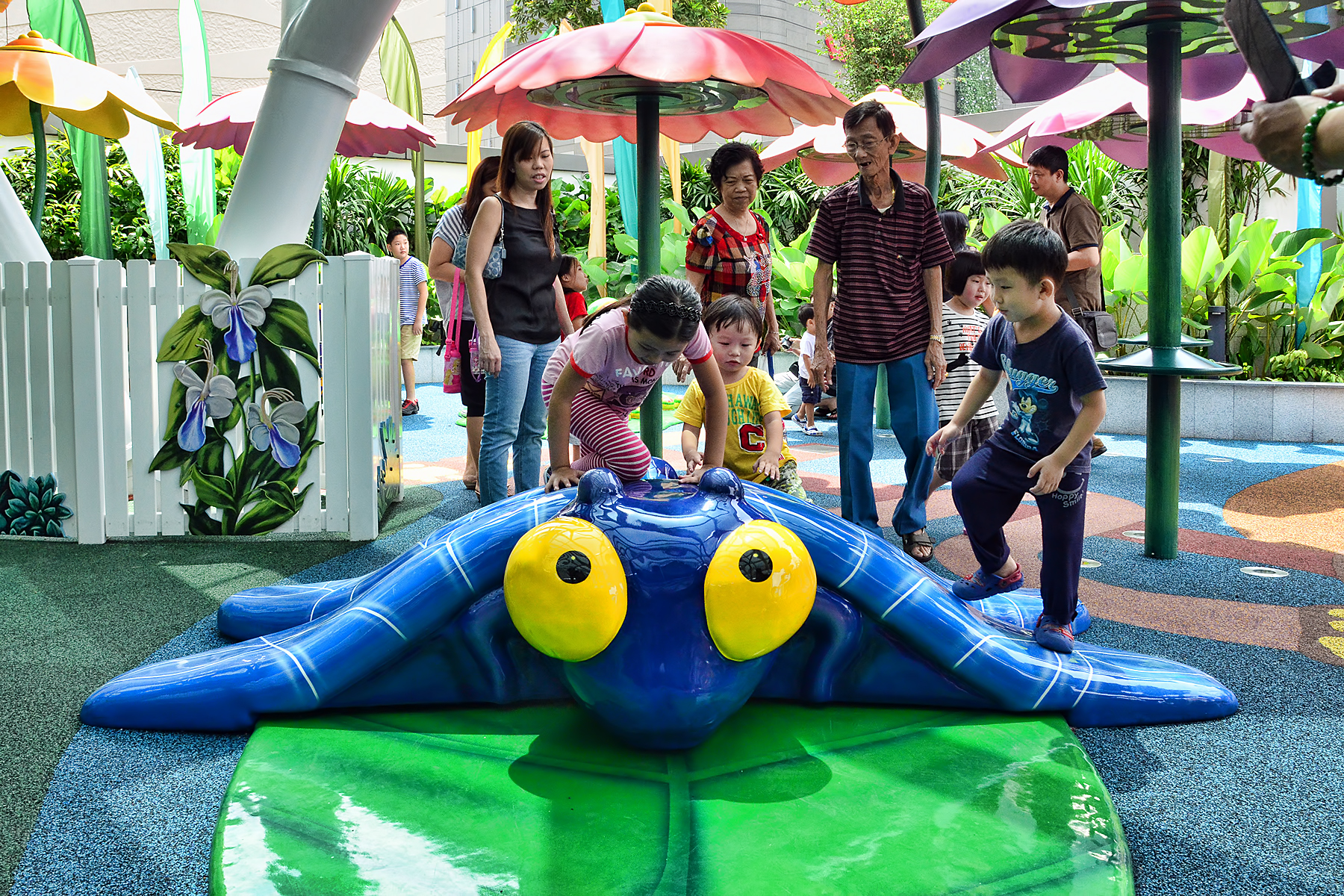 westgate wonderland outdoor playground singapore