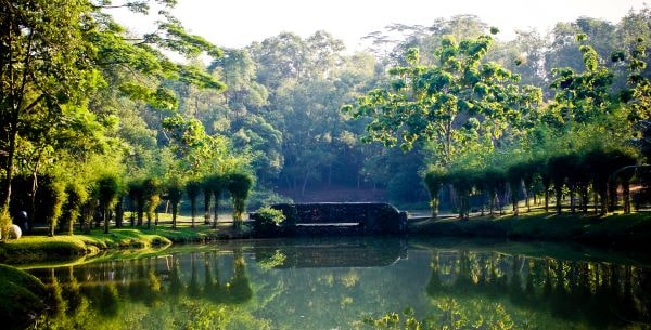 lake at hutan bandar