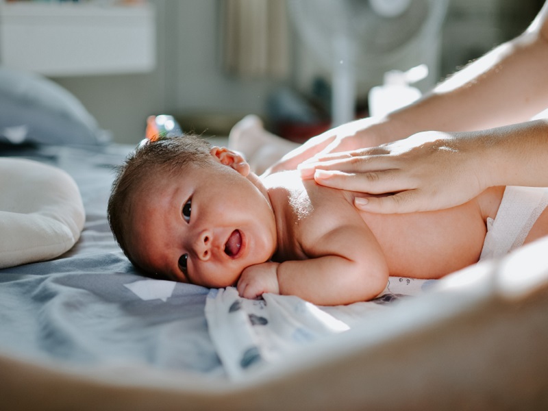 newborn checklist parent baby loving