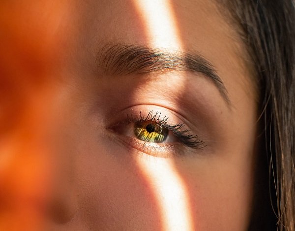 skin undertones bronze sunlight girl