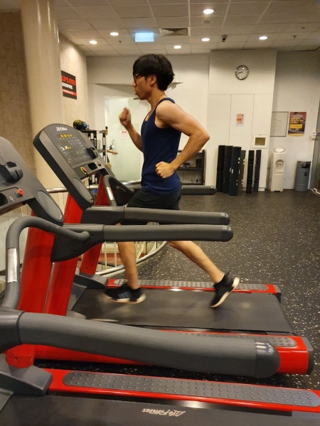how to train for ippt 2.4km run on treadmill