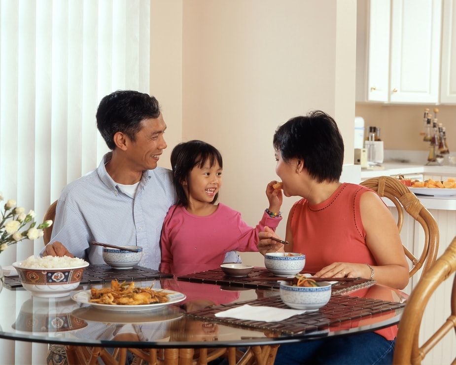 how to stay positive family dinner