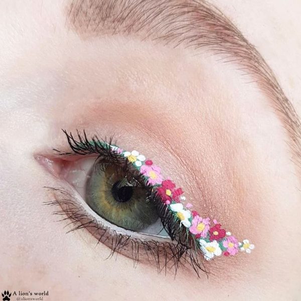 how to draw graphic eyeliner flower floral spring summer makeup