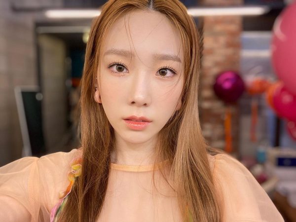 taeyeon snsd korean makeup trends 2021 separated eyelash look