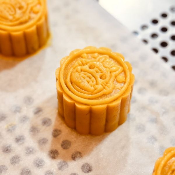 How to Make MOONCAKES With a Traditional Wooden Mold -- Mid-Autumn Festival  Recipe 