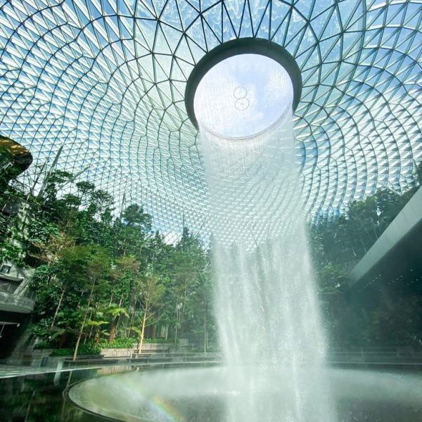 picnic places singapore jewel changi airport hsbc rain vortex