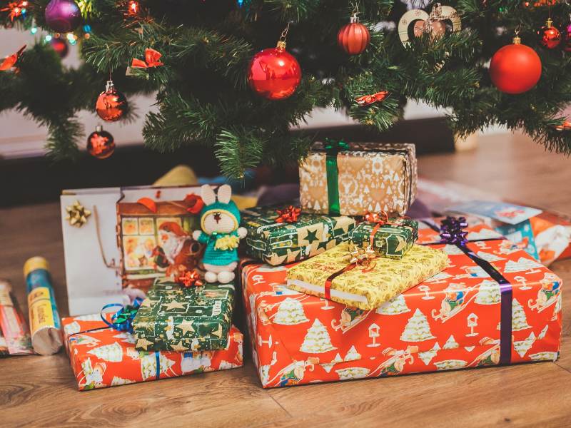 best christmas gift ideas singapore 2021 tree presents