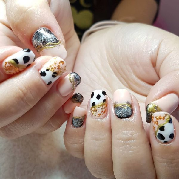 chinese new year nails eileennailssg cow print