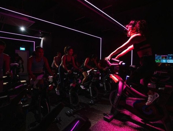 Black light cheap spin class