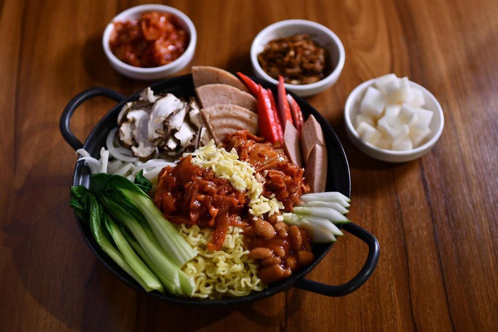 muk bang army stew korean food delivery singapore