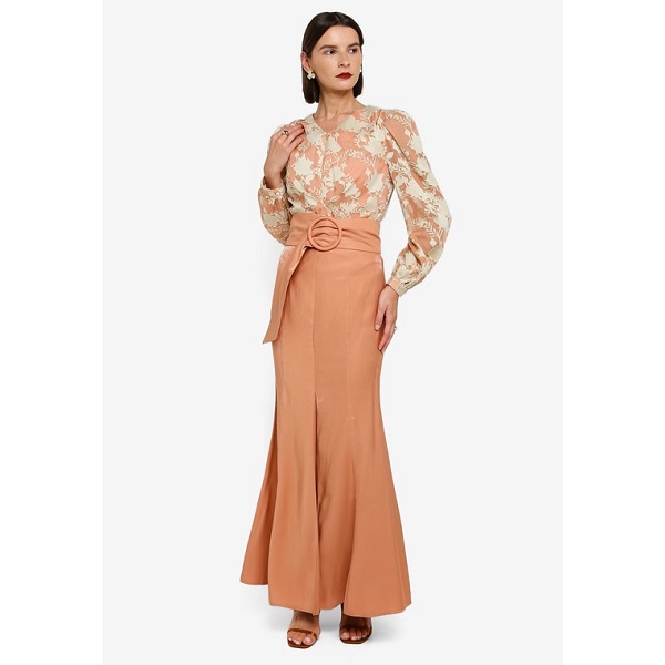 Sleeved Baju With Belted Skirt