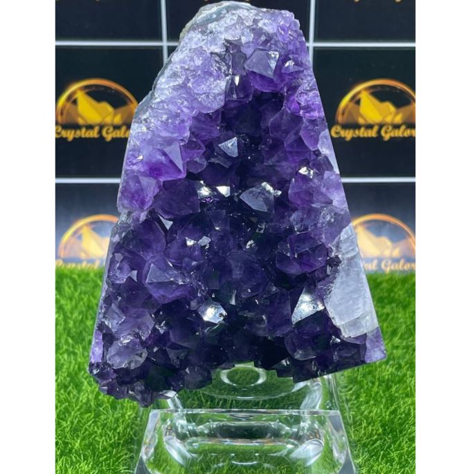 https://shopee.sg/-SG-Pure-Natural-Deep-Purple-Uruguay-Amethyst-Geode-i.19125793.3879125646