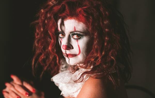 Clown Halloween easy makeup look