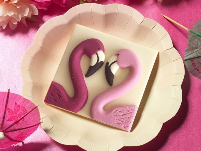 Valentine's Day chocoaltes janice wong gift box mr bucket chocolaterie choc on choc swan love