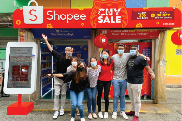 Janeil and his team at the Shopee Chinatown promotional booth