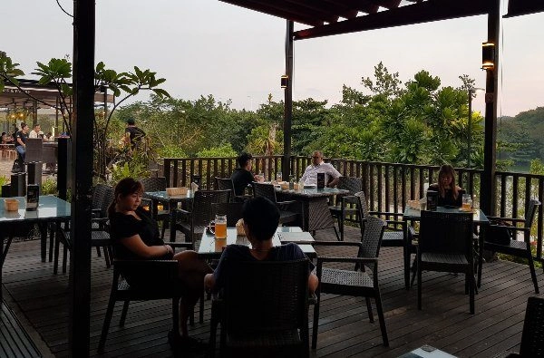 frienzie bar bistro best live music bars singapore