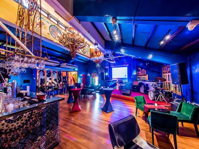 24 Best Live Music Bars In Singapore To Hit Up For Beats Booze