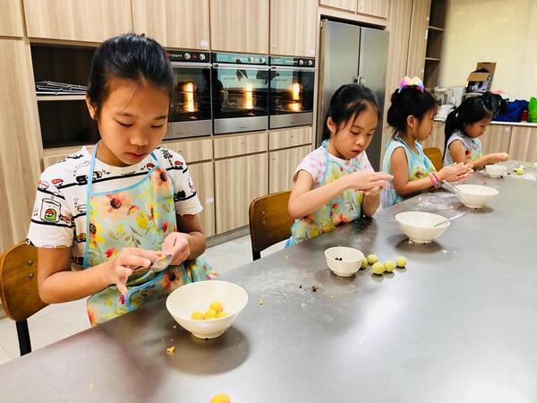 the little things best baking class singapore