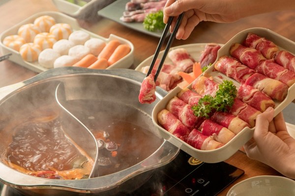 difference between hotpot and steamboat