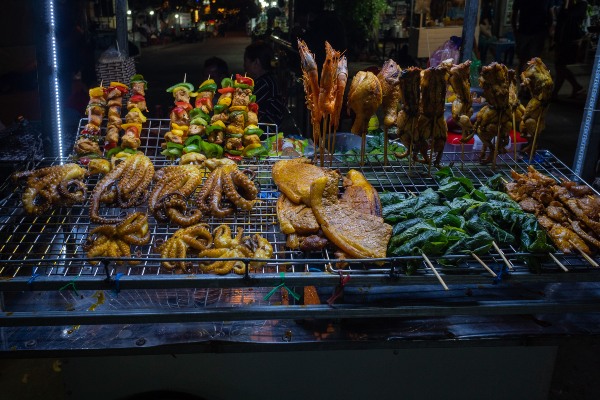 ong Nu Ngoc Hoa Night Market