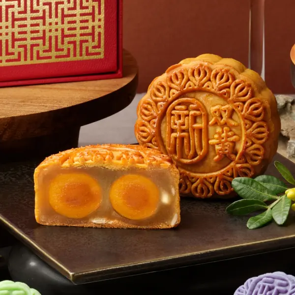 holiday inn White Lotus Seed Paste w Double Yolk Low Sugar Mooncake