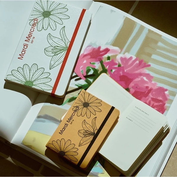 best christmas gift idea singapore: Classic Moleskine 2025 Planner