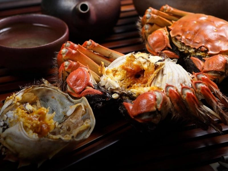 Where To Buy The Best Hairy Crab in Singapore - Featured Image