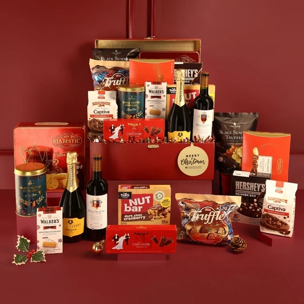 Best christmas gift ideas in Singapore: Christmas hampers from Far East Flora