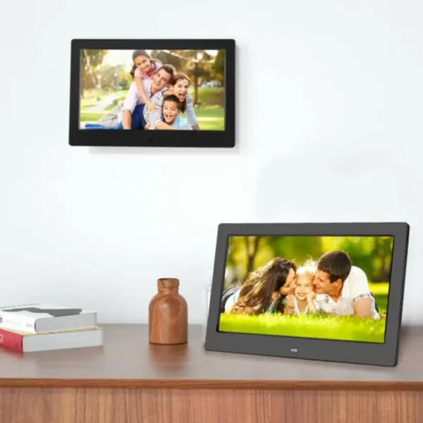 Best Mother's Day Gift Ideas in Singapore - Digital photo frame