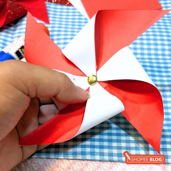 singapore national day craft pinwheel - secure with paper fastener