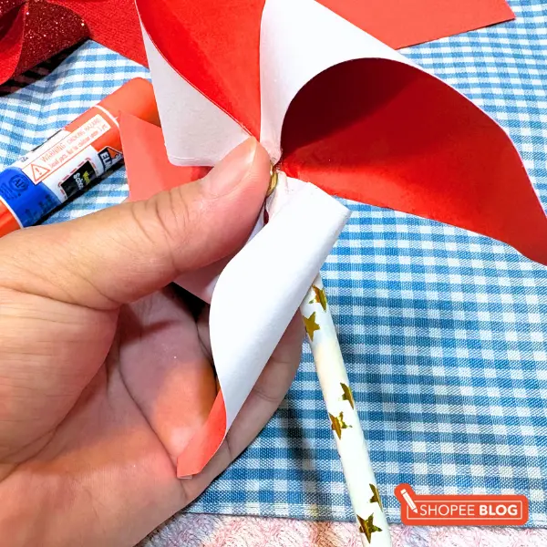 singapore national day craft pinwheel - attach to a handle