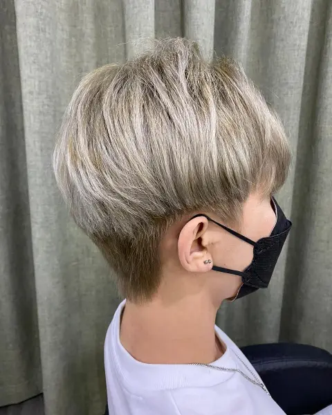 86 Blanc Studio men blonde hair