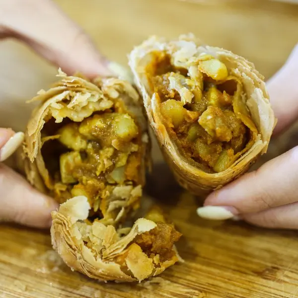 Amoy Street Food Centre J2 Famous Crispy Curry Puff