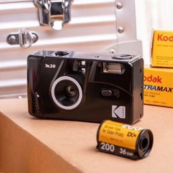 Secret Santa gift idea: Kodak M35 Refillable Film Camera