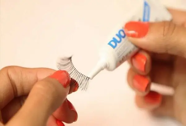 eyelash glue