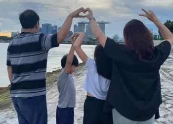 christmas gifts for kids Candice with her family