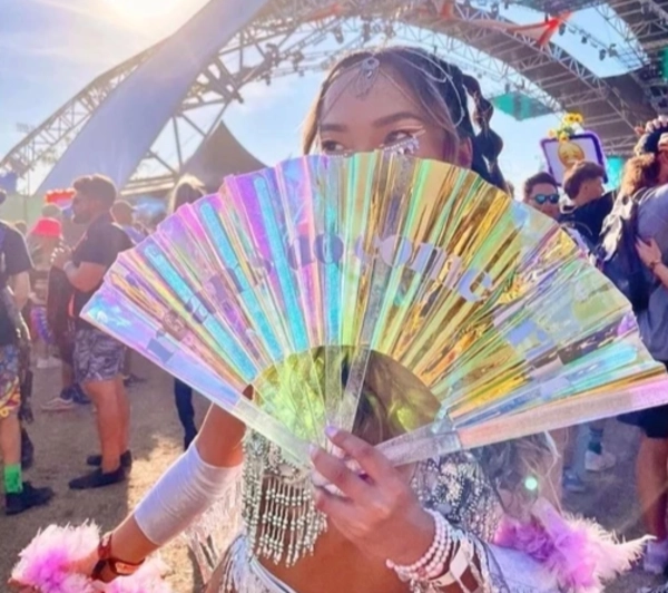 edm festival outfit accessories: Holographic fan