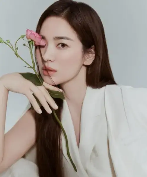 best hair colours for neutral skin tone asians - dark brunette